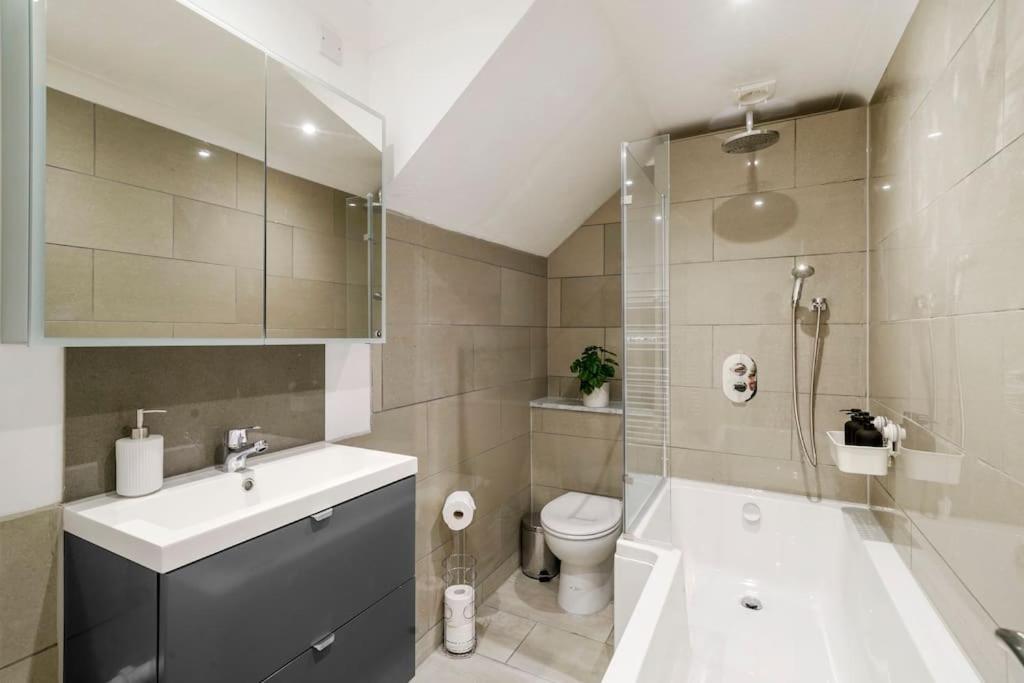 Modern 2 Bedroom Apartment In The Heart Of Londyn Zewnętrze zdjęcie